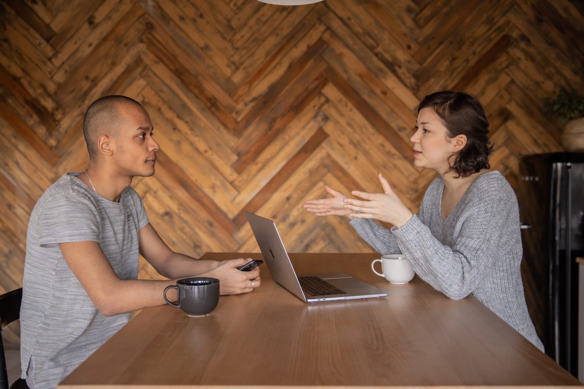 Communication interpersonnelle - Définition et exemples